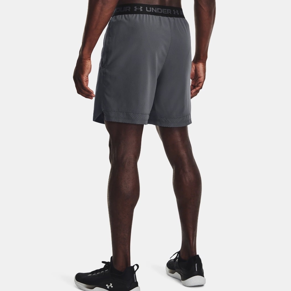 Pantalón corto Under Armour Woven